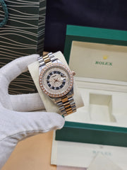 **🚨 FLASH SALE ALERT! 🚨**   **Luxury Rolex-Style Watches -